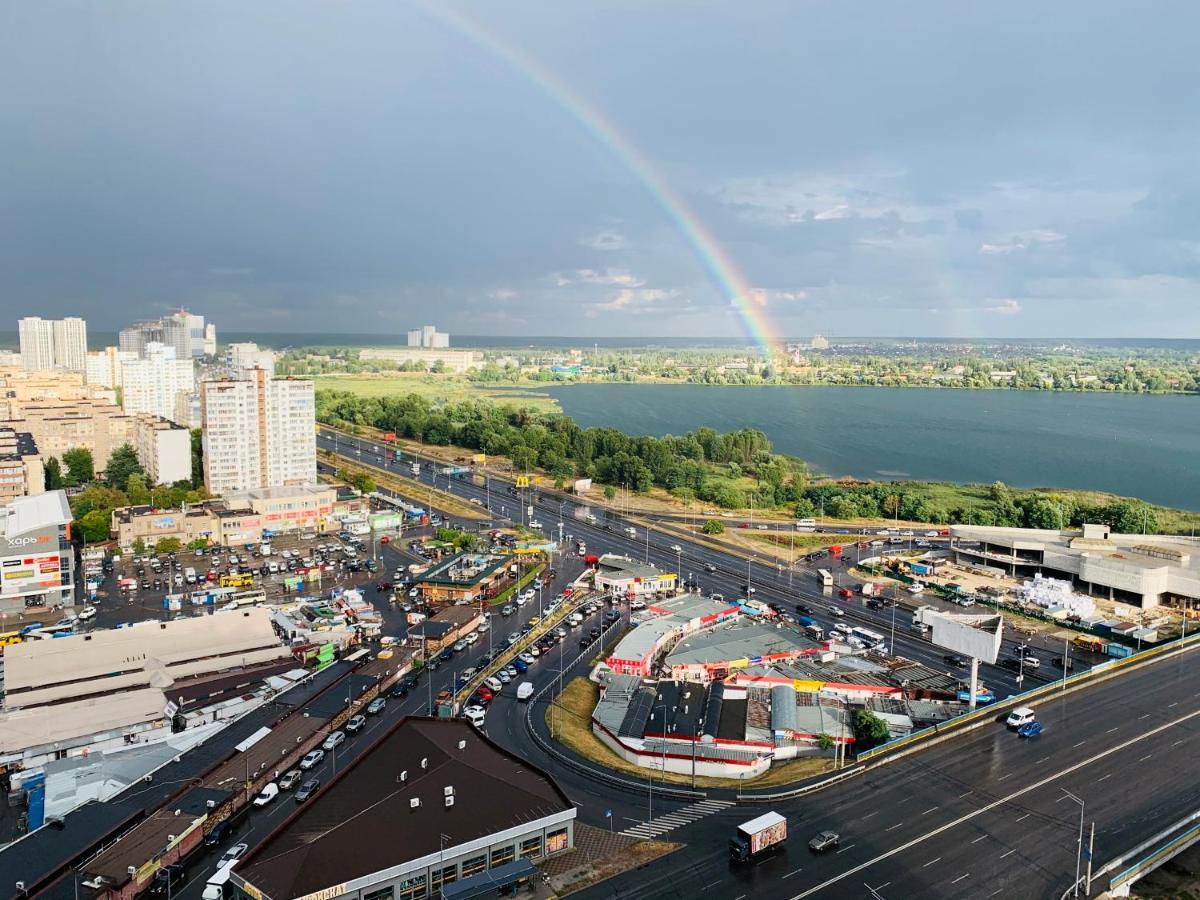 Квартира В Жк Лебединый, Ревуцкого 40 В, Метро Харьковская Позняки 基輔 外观 照片